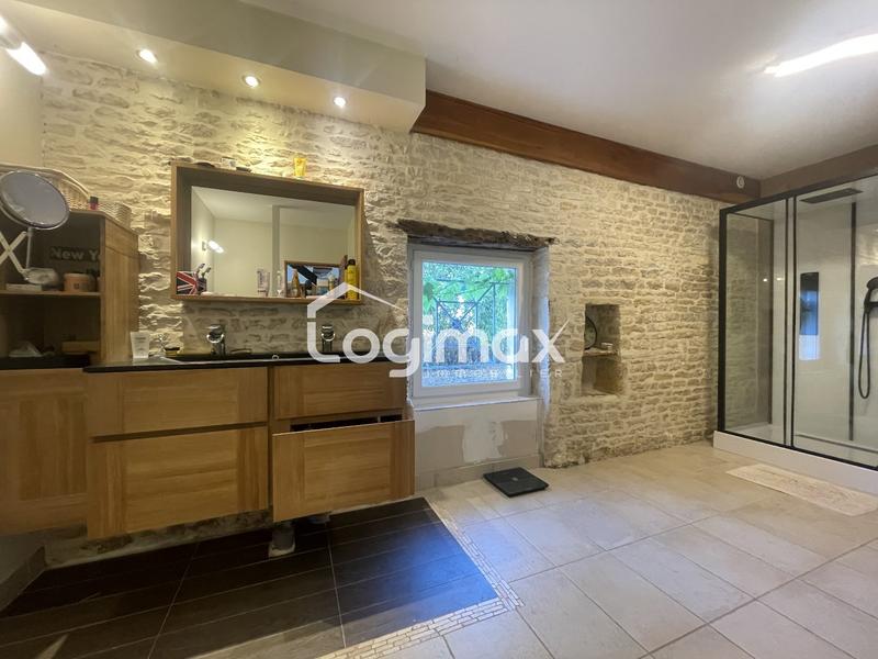 Maison - 200 m² - 5 pièces