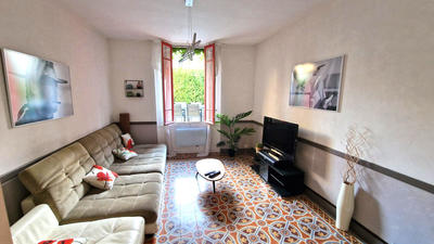 Maison - 240 m² - 7 pièces