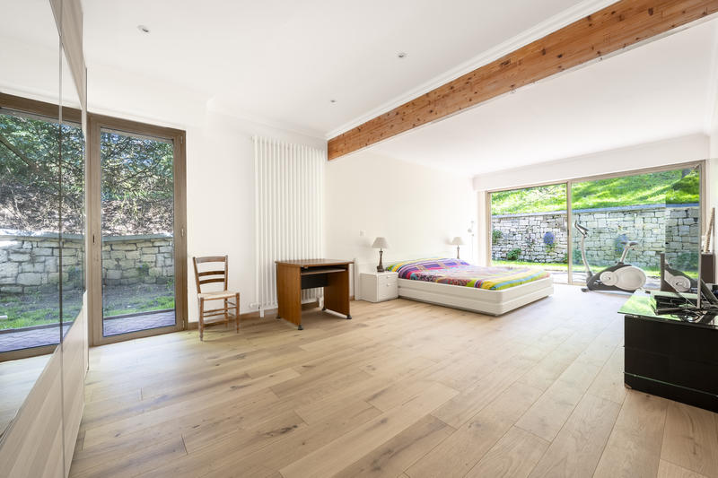 Maison - 753 m² - 15 pièces