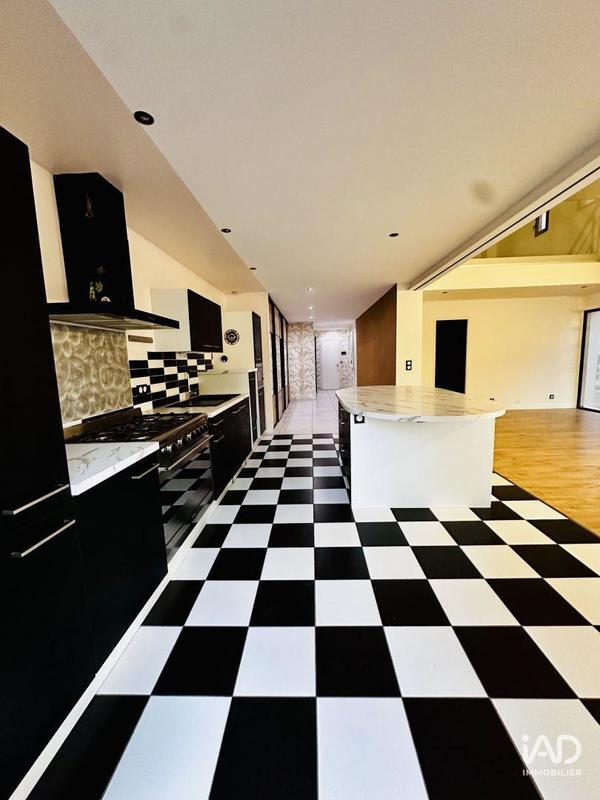 Maison - 135 m² - 6 pièces