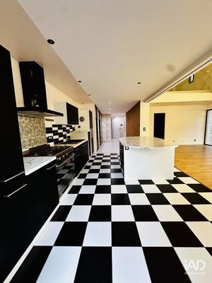 Maison - 135 m² - 6 pièces