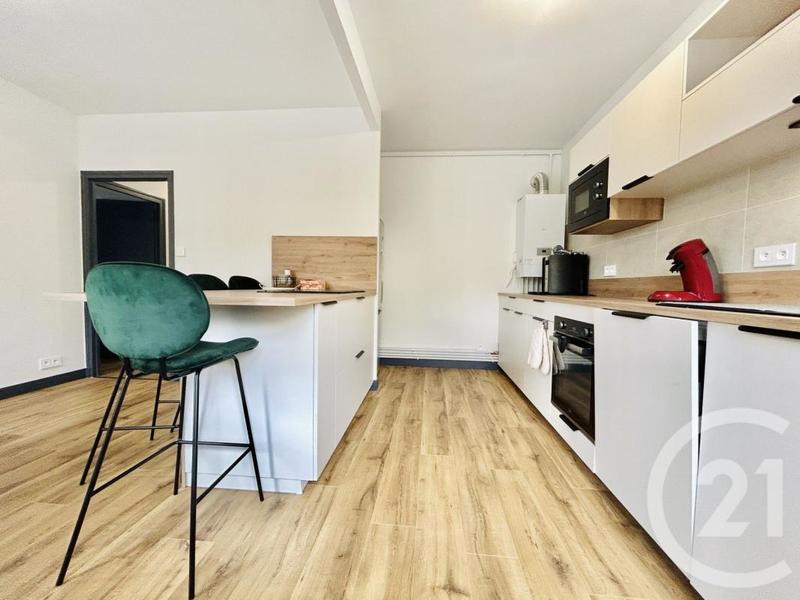 Appartement - 80 m² - 3 pièces