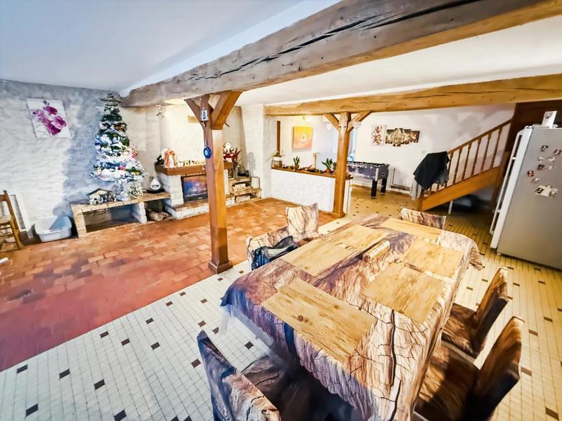 Maison - 188 m² - 8 pièces