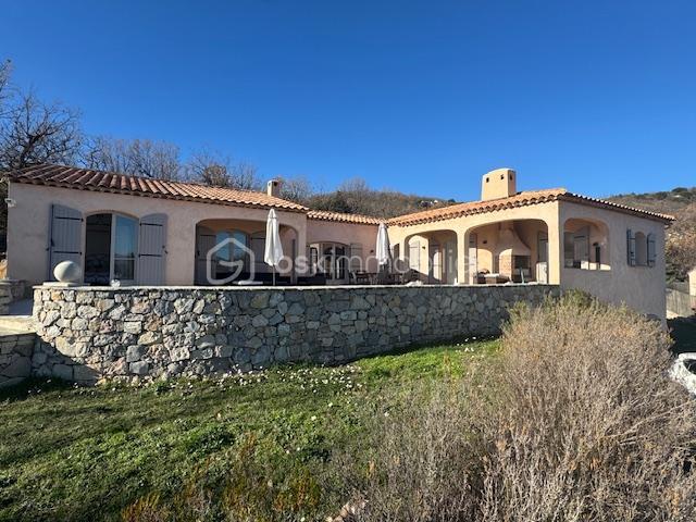 Maison - 145 m² - 5 pièces