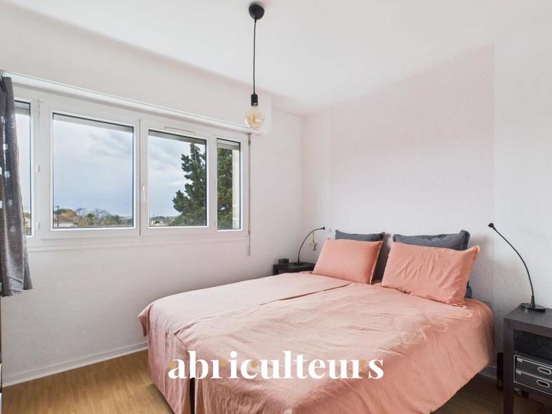 Appartement ancien - 84 m² - 5 pièces