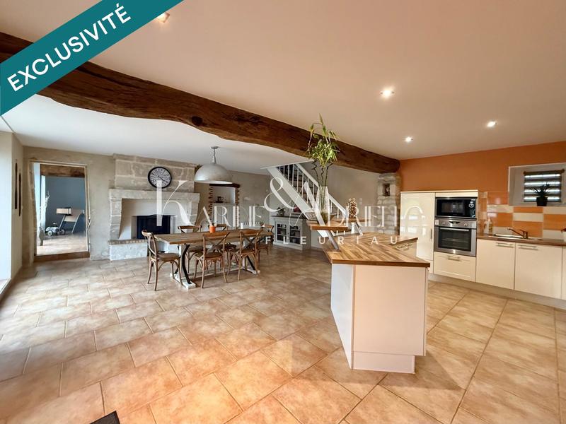 Maison - 210 m² - 6 pièces