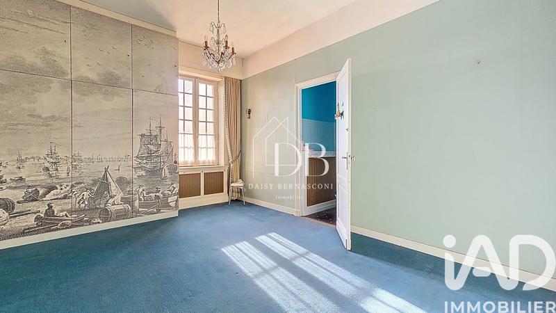 Maison - 270 m² - 7 pièces