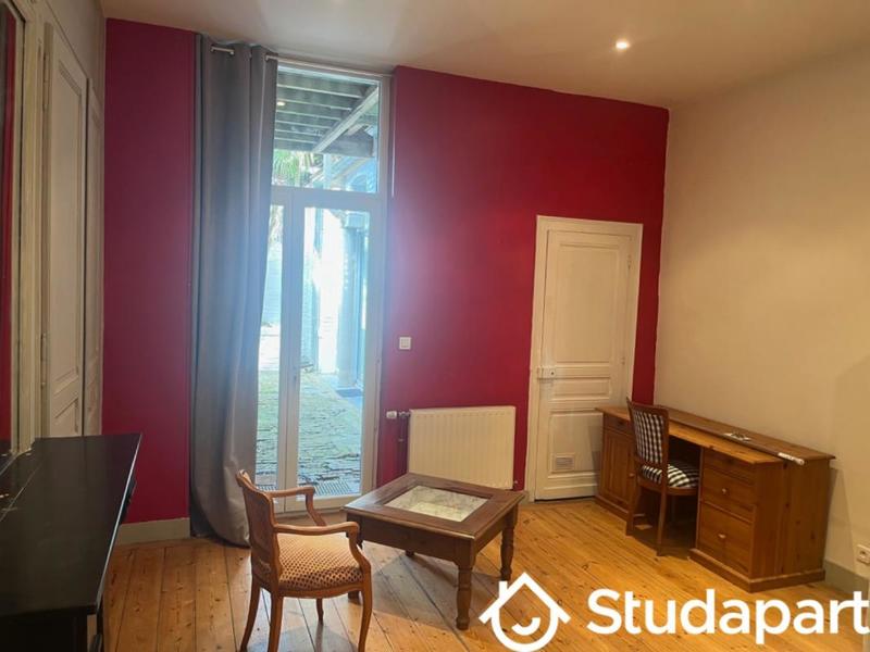 Chambre - 10 m² - 1 pièce