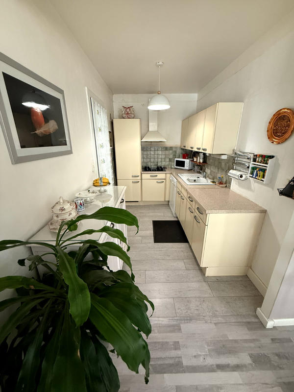 Maison - 200 m² - 8 pièces