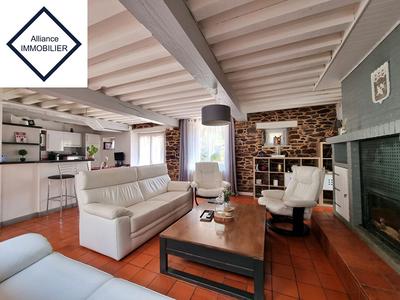 Maison - 196 m² - 7 pièces