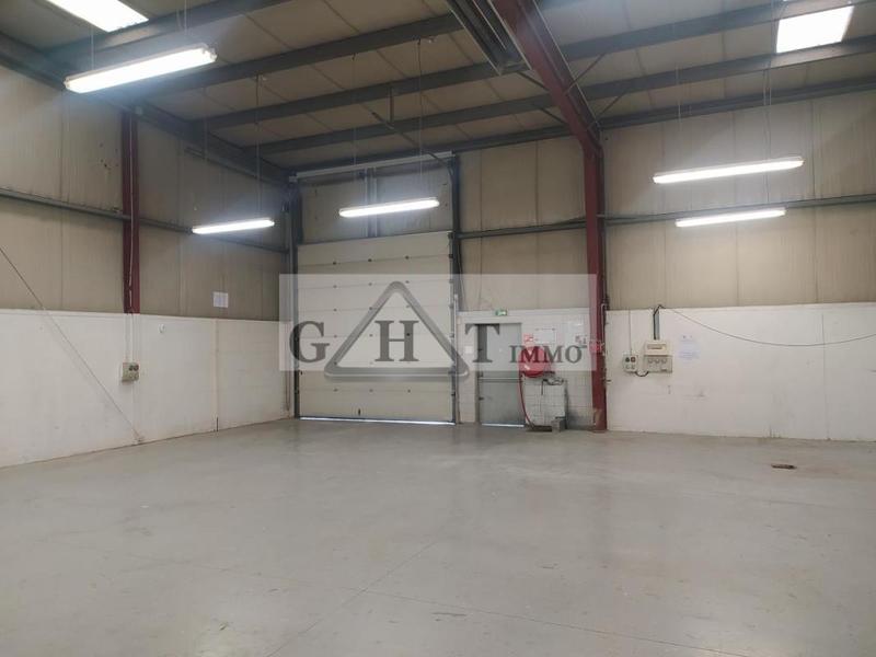 Local commercial - 1 087 m²