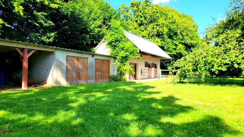 Demeure - 263 m² - 10 pièces