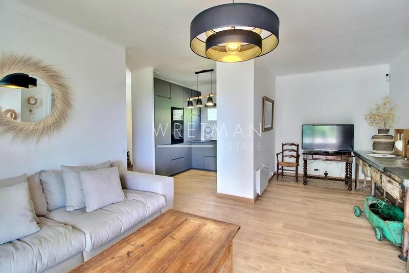 Villa - 100 m² - 5 pièces