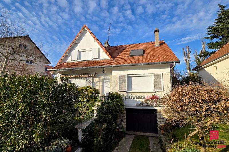 Maison - 150 m² - 8 pièces