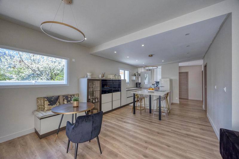 Maison - 114 m² - 6 pièces