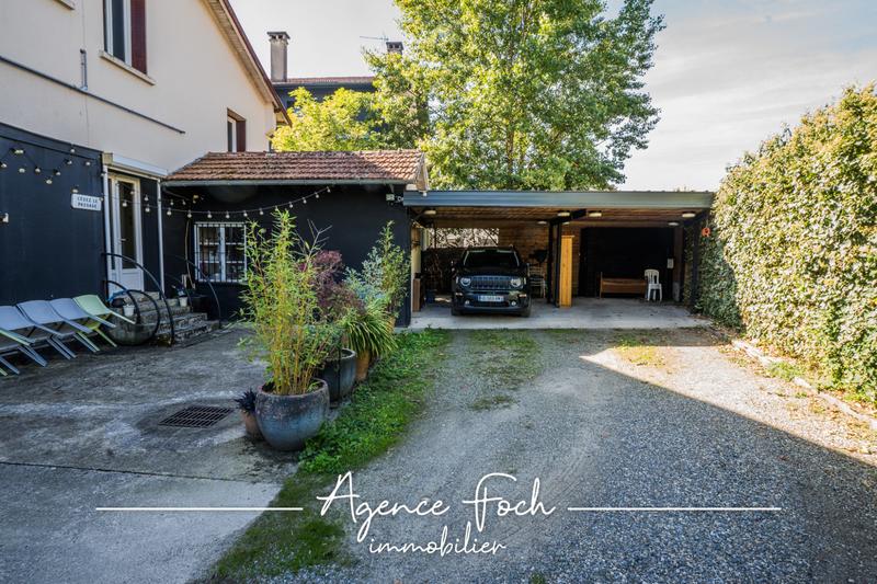 Maison traditionnelle - 250 m² - 5 pièces