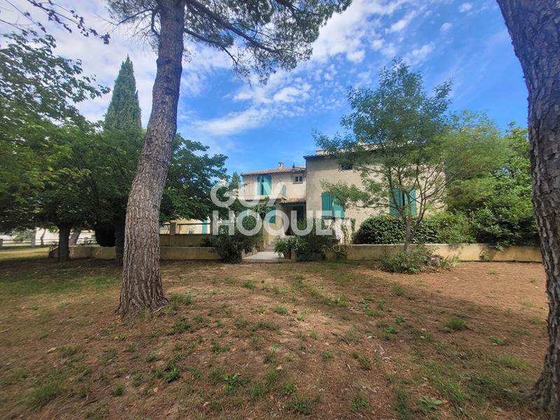 Maison - 243 m² - 11 pièces