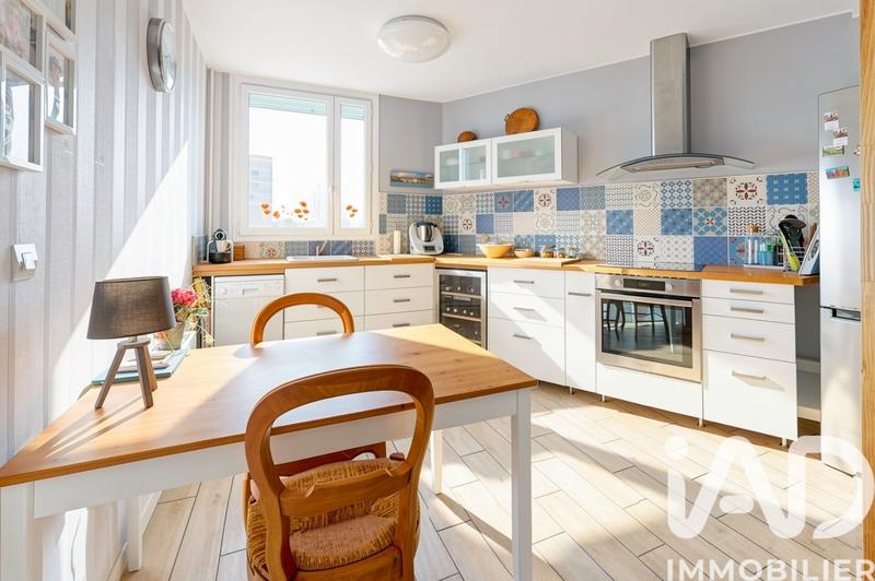 Appartement - 80 m² - 4 pièces