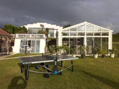 Maison - 380 m² - 12 pièces