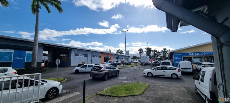 Local commercial - 125 m² - 2 pièces