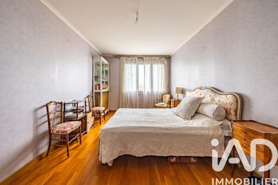 Appartement - 209 m² - 7 pièces