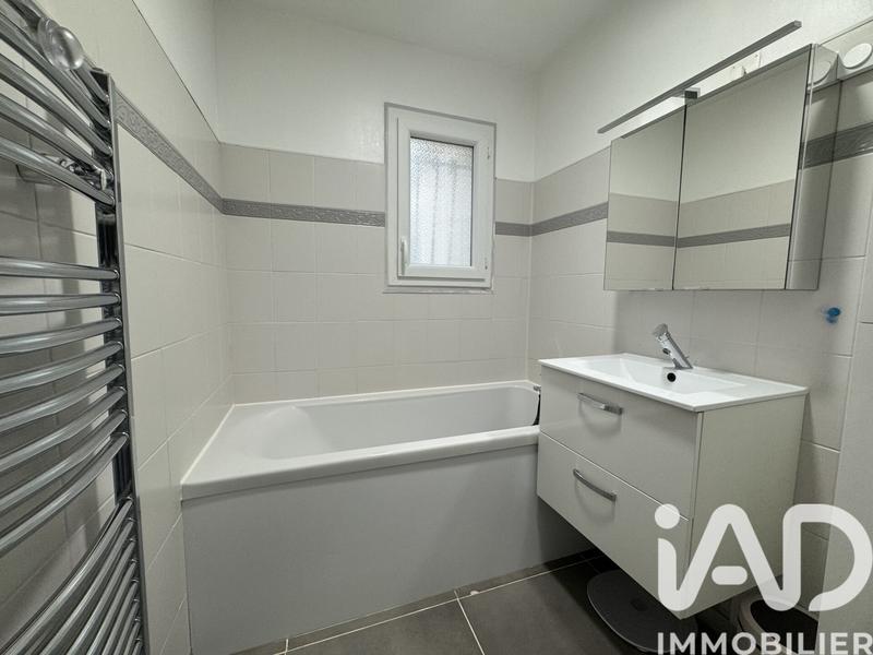 Maison - 93 m² - 4 pièces