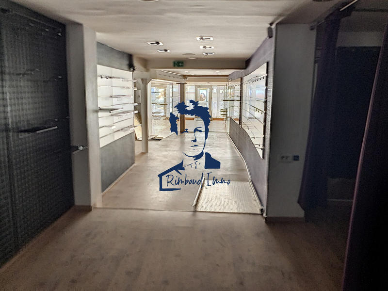 Local d'activités - 112 m²