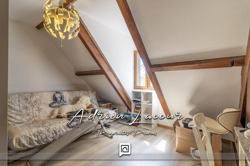 Maison - 139 m² - 7 pièces