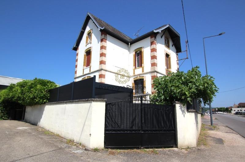 Maison bourgeoise - 151 m² - 5 pièces