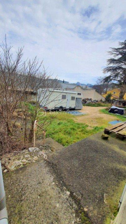 Propriété - 166 m² - 9 pièces