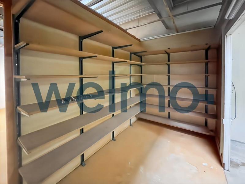 Local commercial - 156 m² - 5 pièces