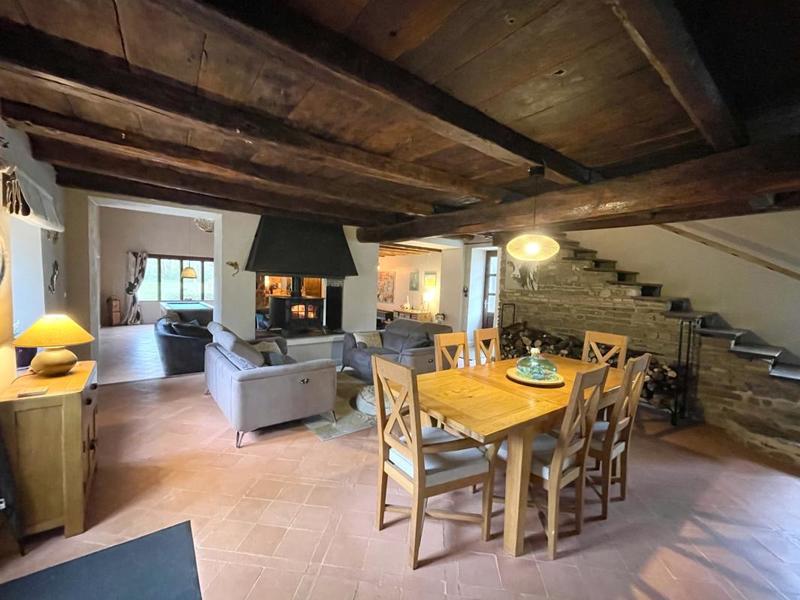 Maison - 231 m² - 7 pièces