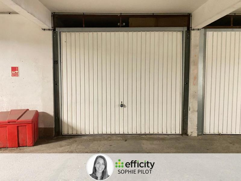 Parking / Garage - 14 m²