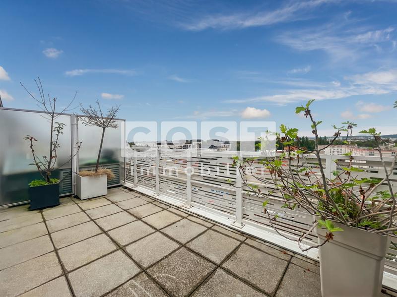 Appartement - 81 m² - 4 pièces