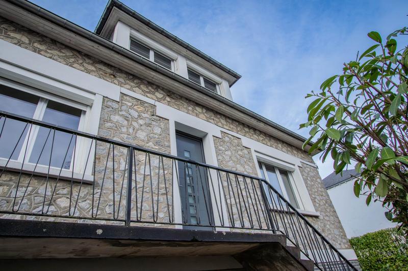 Maison traditionnelle - 174 m² - 6 pièces