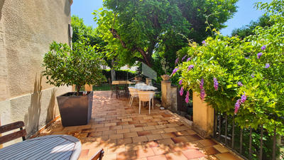 Maison - 180 m² - 9 pièces