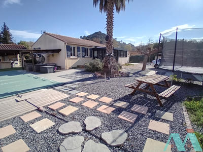 Maison - 96 m² - 4 pièces