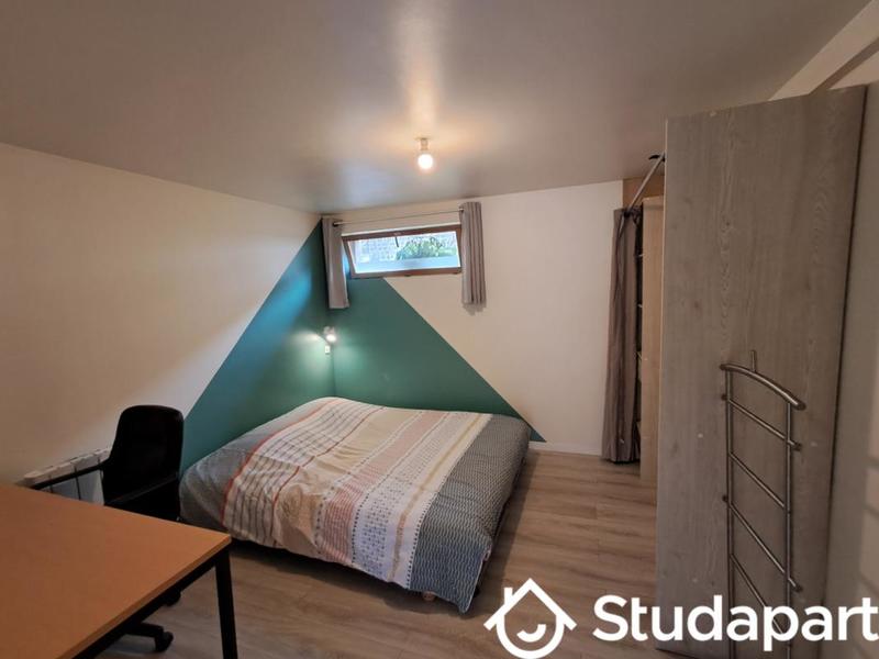 Chambre - 11 m² - 1 pièce