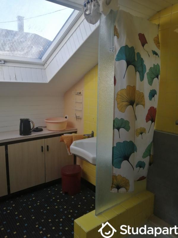 Chambre - 100 m² - 1 pièce