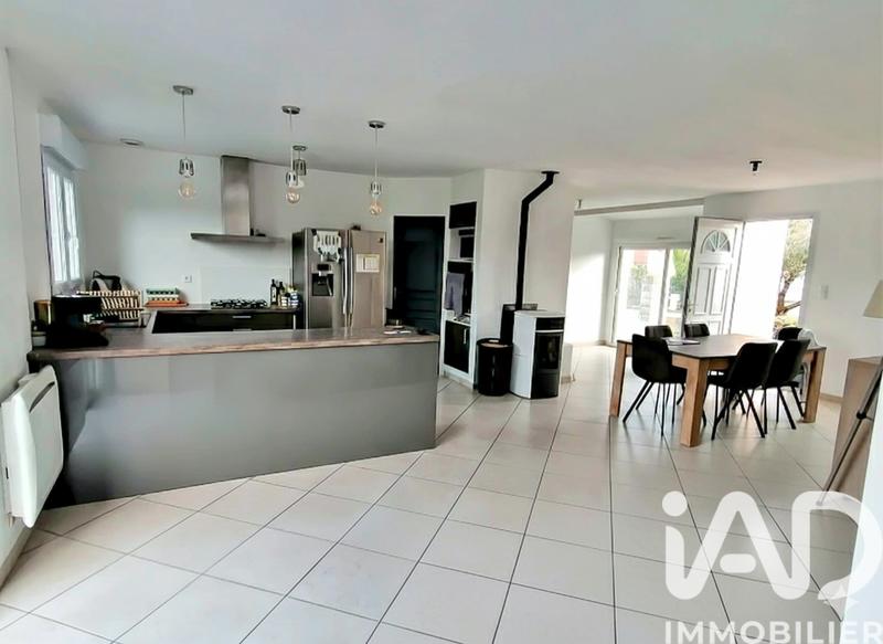 Maison - 94 m² - 4 pièces