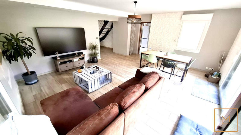 Maison contemporaine - 150 m² - 7 pièces