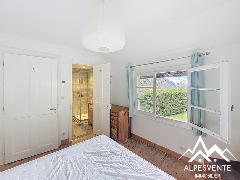 Maison - 167 m² - 9 pièces