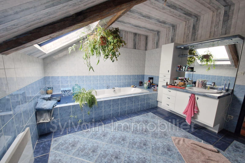 Maison - 243 m² - 10 pièces