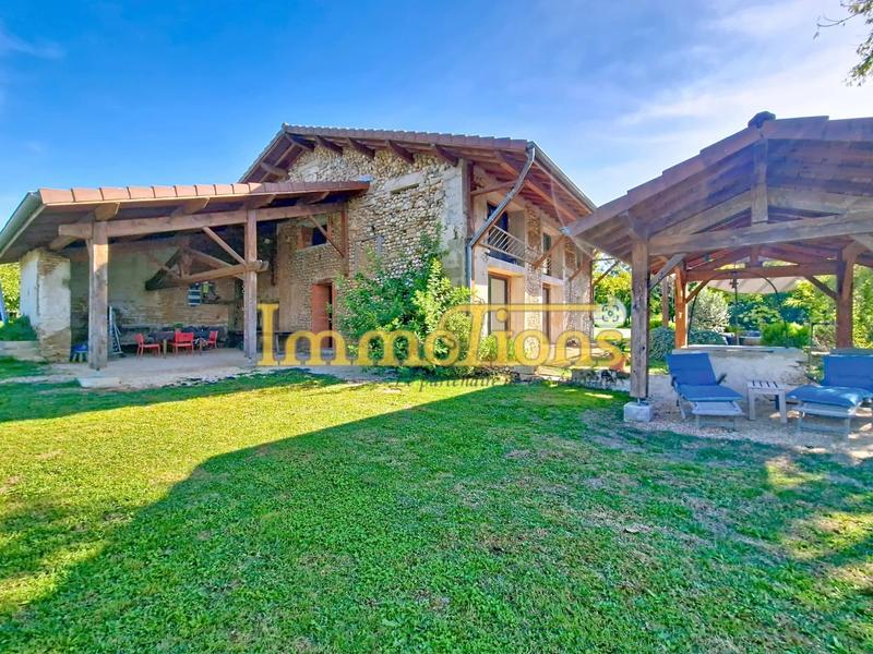 Maison - 217 m² - 9 pièces