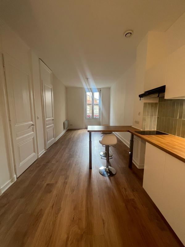 Appartement ancien - 36 m² - 2 pièces