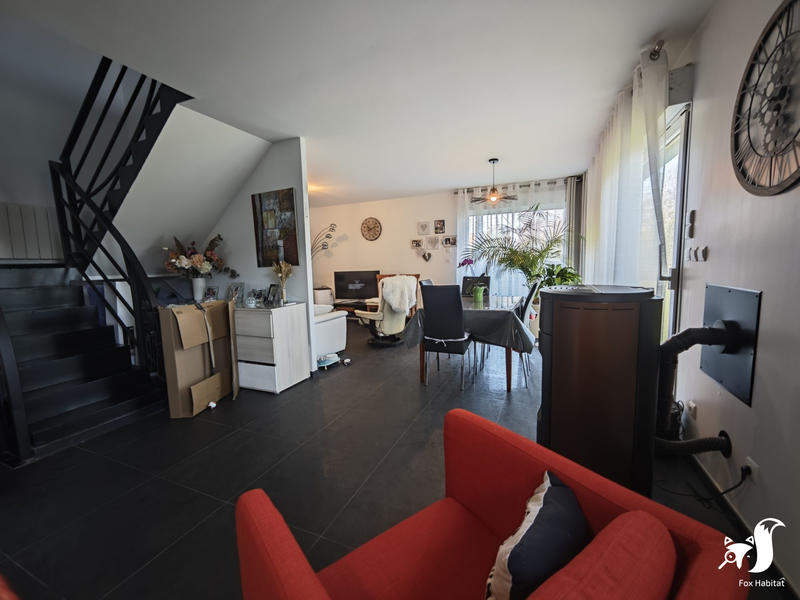 Maison - 243 m² - 11 pièces