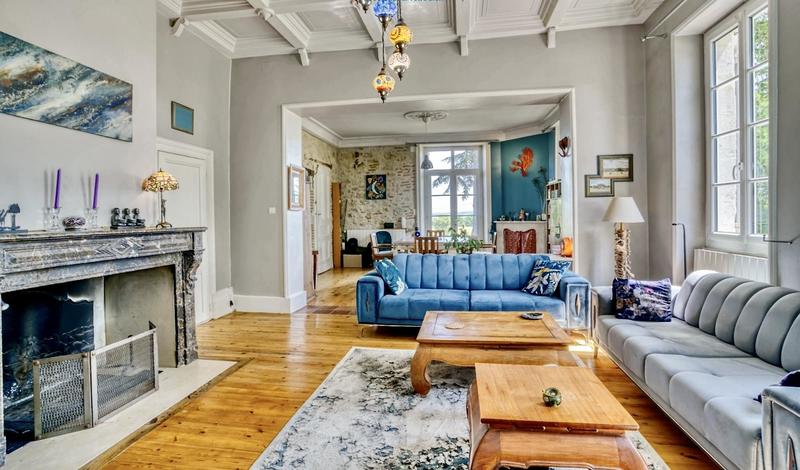 Château - 450 m² - 14 pièces