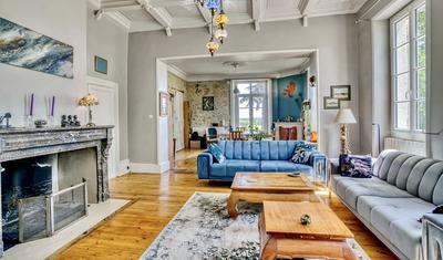 Château - 450 m² - 14 pièces