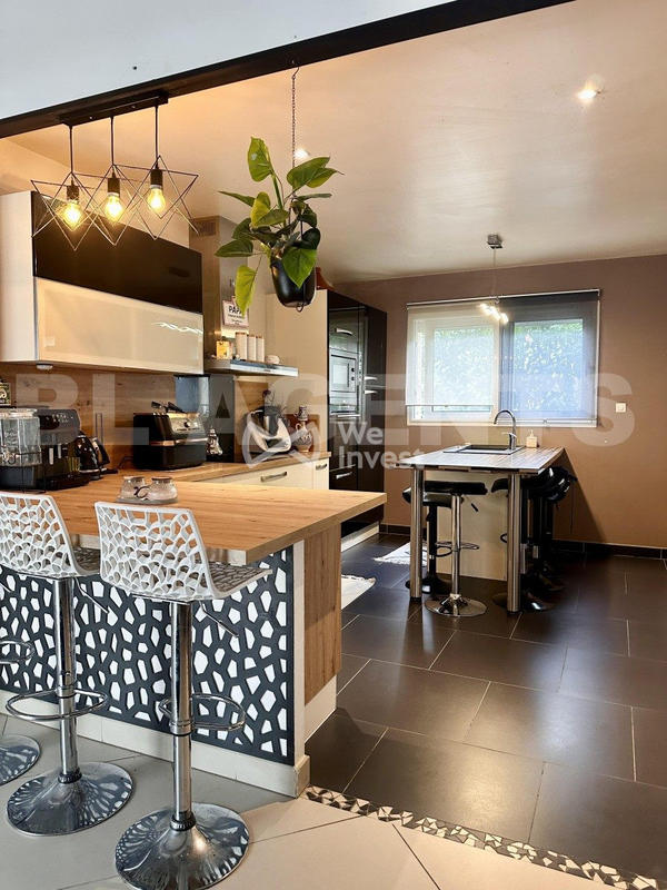 Maison - 173 m² - 8 pièces