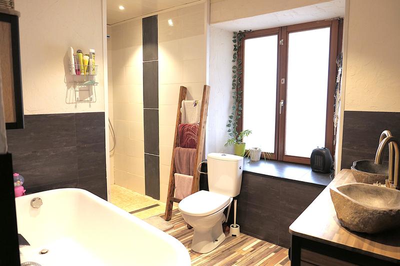 Maison de village - 125 m² - 6 pièces